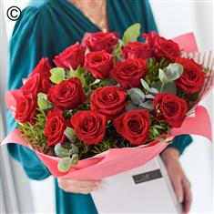 Large Valentine&#39;s 18 Red Rose Hand-tied